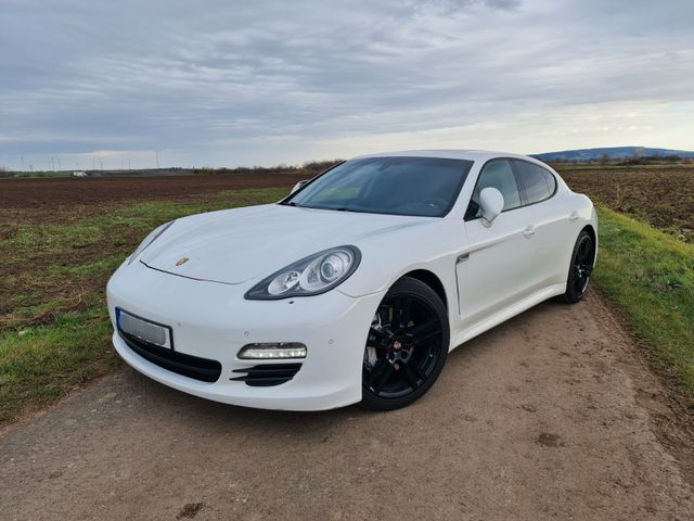 Porsche Panamera 4S TÜV 2026 