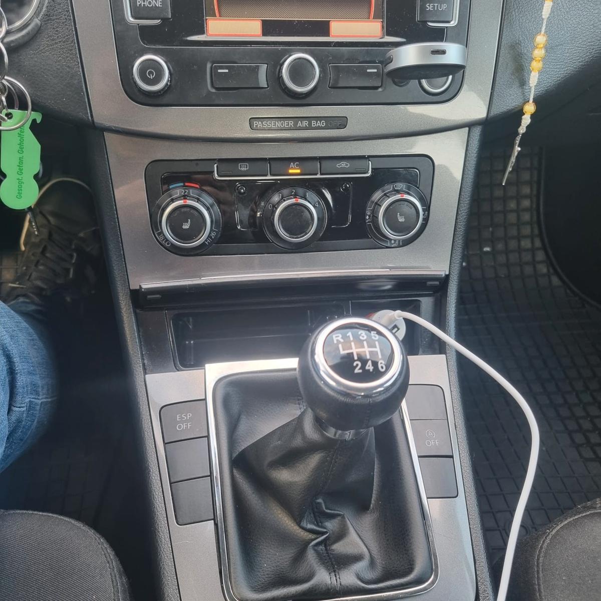 Volkswagen Passat 2010 — photo 10