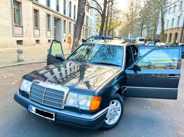 Mercedes-Benz 230E Voll außer Tempo, Oldtimer, Voll Historie !