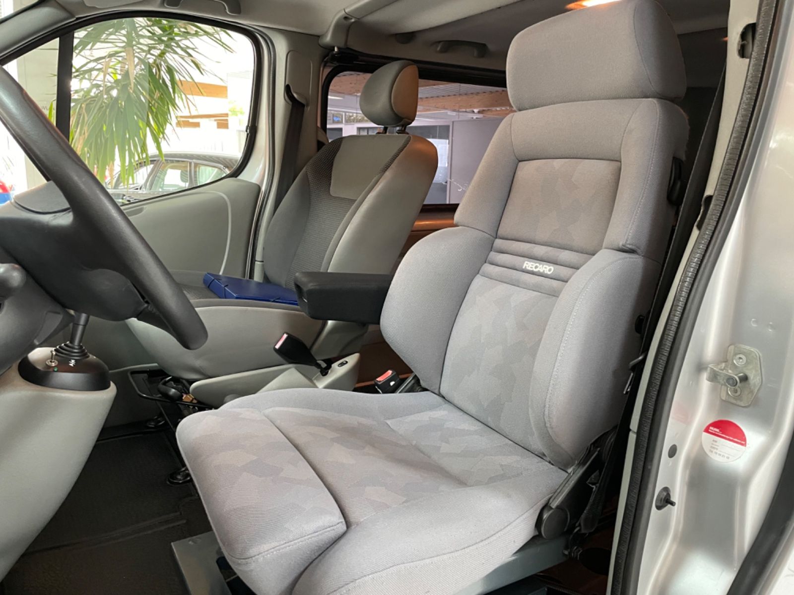 Fahrzeugabbildung Opel Vivaro Kombi L1H1 2,9t Aktivfahrer Behindertenge