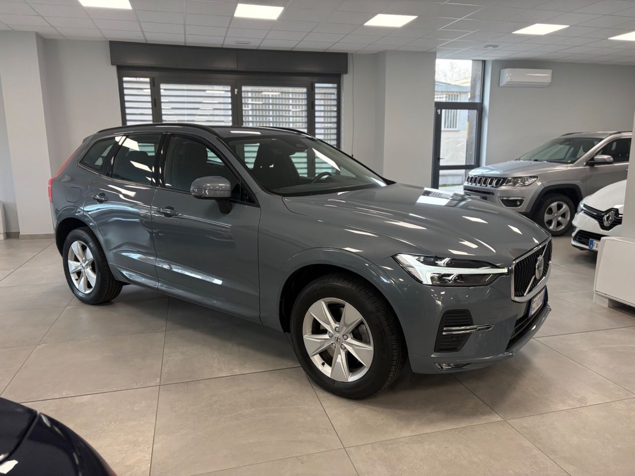 Volvo XC 60 AWD 2.0 TDI 197cv 2021 imagem 3