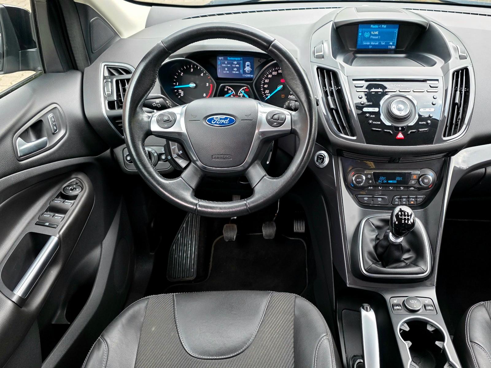 FORD KUGA 150CH - TITANIUM - 4X4 - BVM - HAYON ÉLECTRIQUE - PACK SPORT - COURROIE DE DISTRIBUTION NEUVE