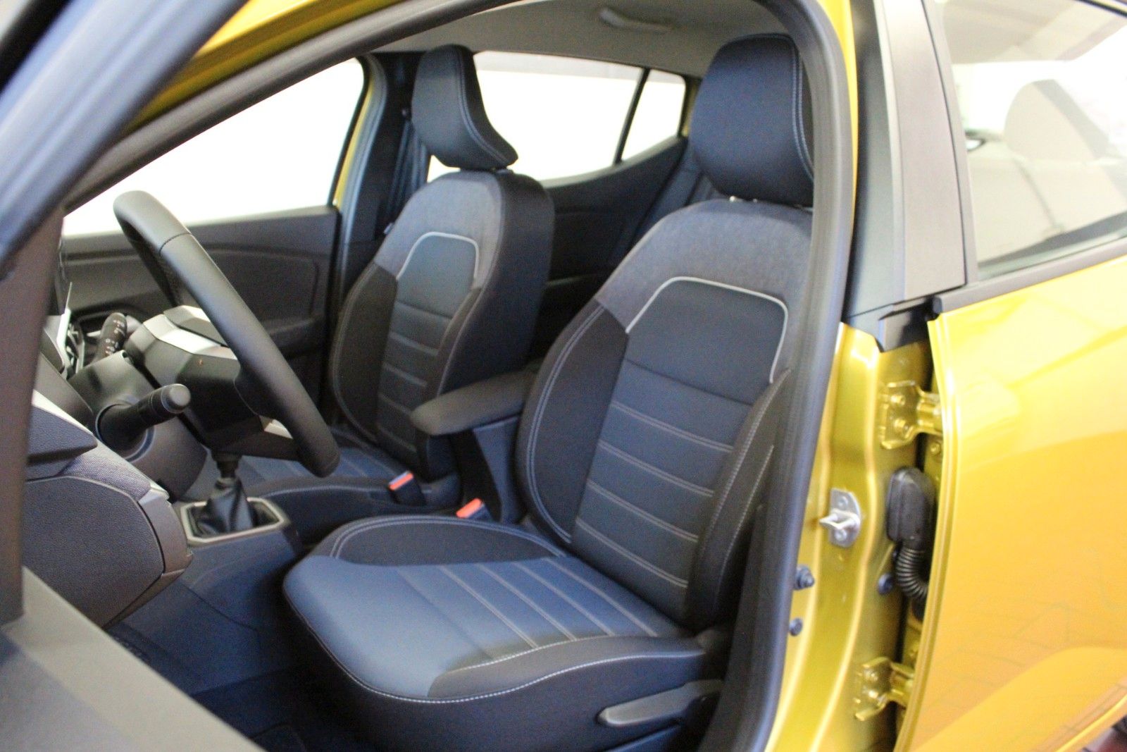 Fahrzeugabbildung Dacia Sandero TCe 100 Journey*Winterpaket* *MJ 2026