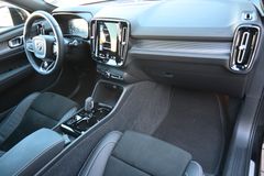 Fahrzeugabbildung Volvo XC40 T5 Recharge R-Design*360°*STDHZG*PANO*