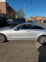 Mercedes-Benz E 300 Autom. - - Mercedes-Benz E 300: Cabrio