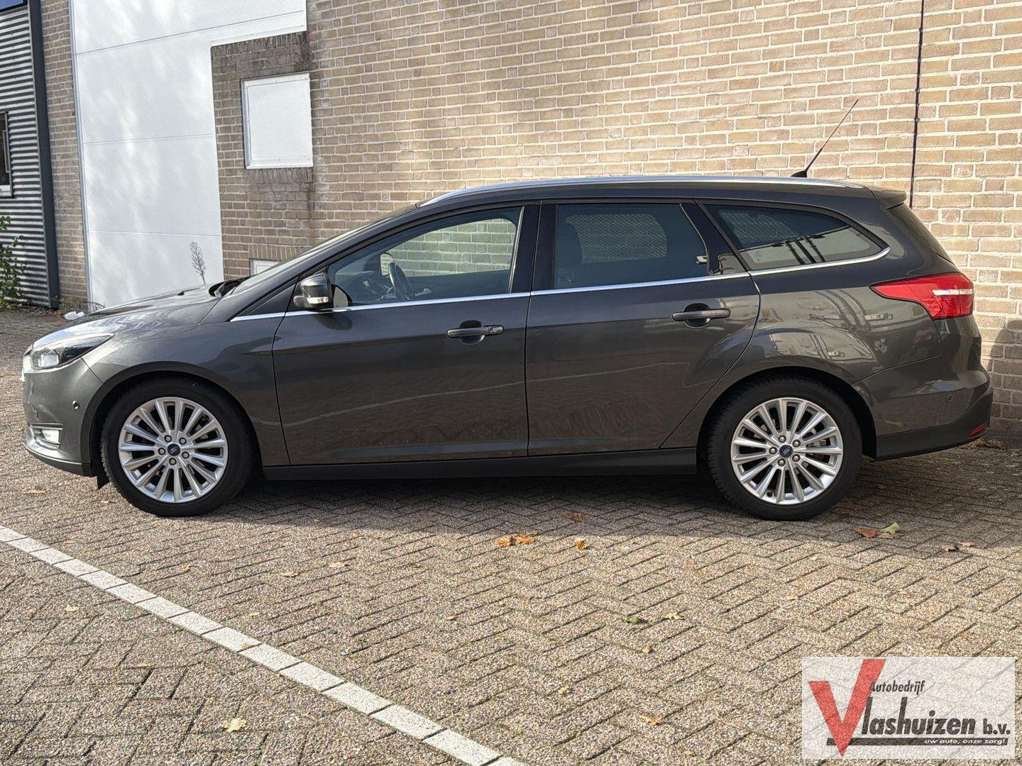 Ford Focus 2015 — photo 7