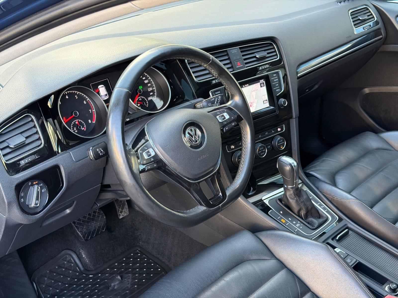 Volkswagen Golf VII 1.4 TSI Lim. Highline DSG*Pano*Standhz