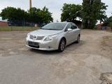 Toyota Avensis Sol 1.8 Valvematic Sol - Toyota Avensis Sol mit Benzin-Antrieb