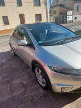 Honda civic biete das Fahrzeug für eine äl... - gebrauchte Honda Civic aus dem Jahr 2008