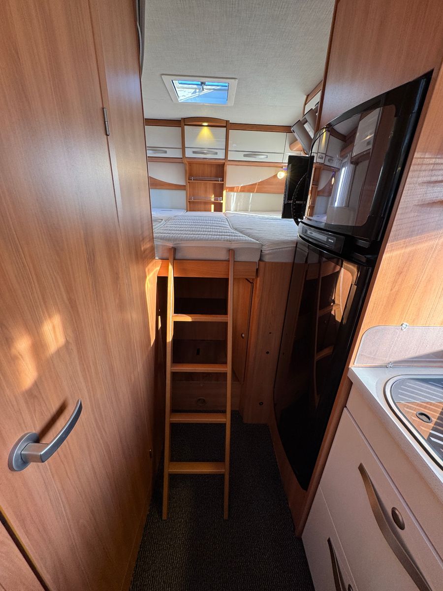 Fahrzeugabbildung HYMER / ERIBA / HYMERCAR EXSIS T 688 FIAT ALKO 2X TV SAT SOLAR AHK PANO