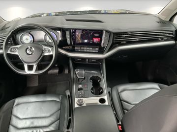 Volkswagen Touareg - 9