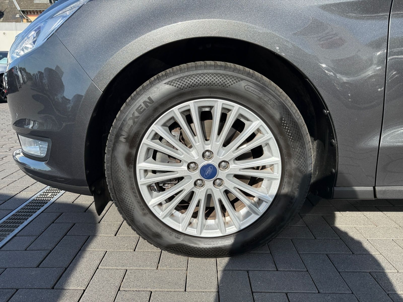 Fahrzeugabbildung Ford Galaxy 2.0 EcoBlue Titanium DAB 3-ZONEN TEMPO