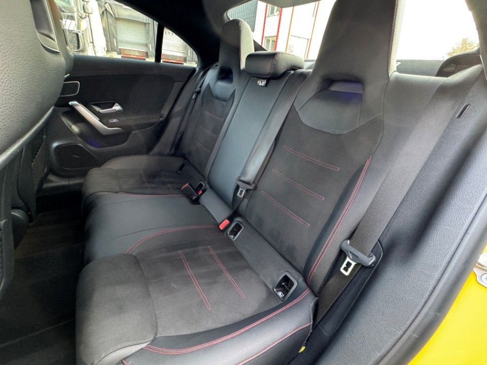 Fahrzeugabbildung Mercedes-Benz CLA 35 AMG 4Matic Burmester Allwetterreifen