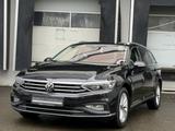 Volkswagen Passat Elegance ACC Matrix-LED Rü-Kamera Massage