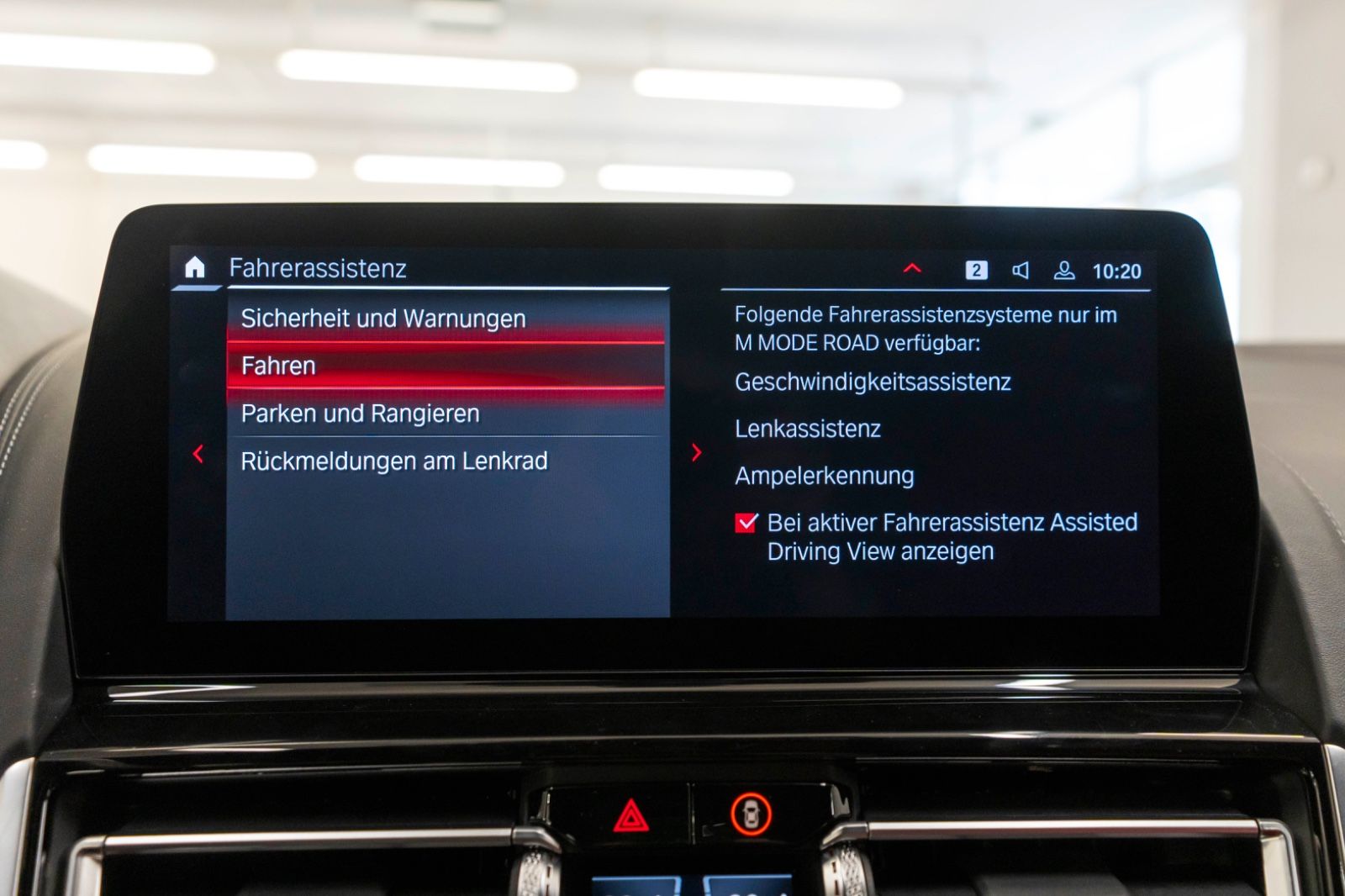 Fahrzeugabbildung BMW M8 Competition GC Head Up Laserlicht B&W ACC 360