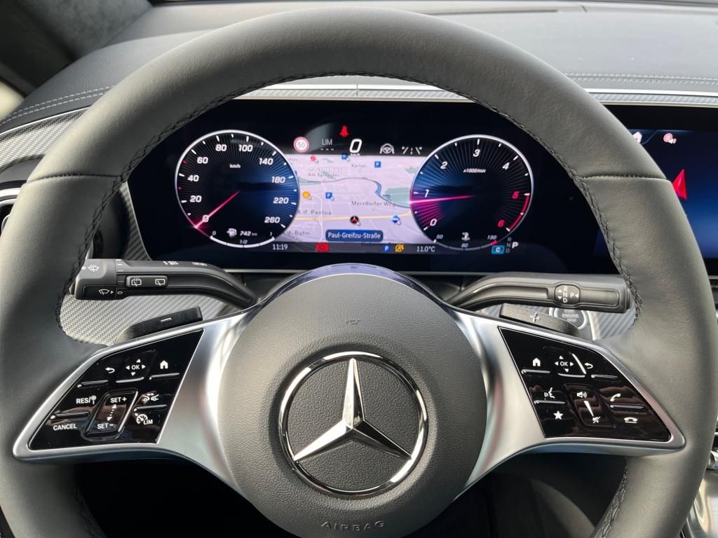 Fahrzeugabbildung Mercedes-Benz V 300 Exclusive 4x4 AMG AHK STH SHZ SpurA 360°KA