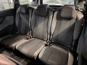 Peugeot 5008 - 9