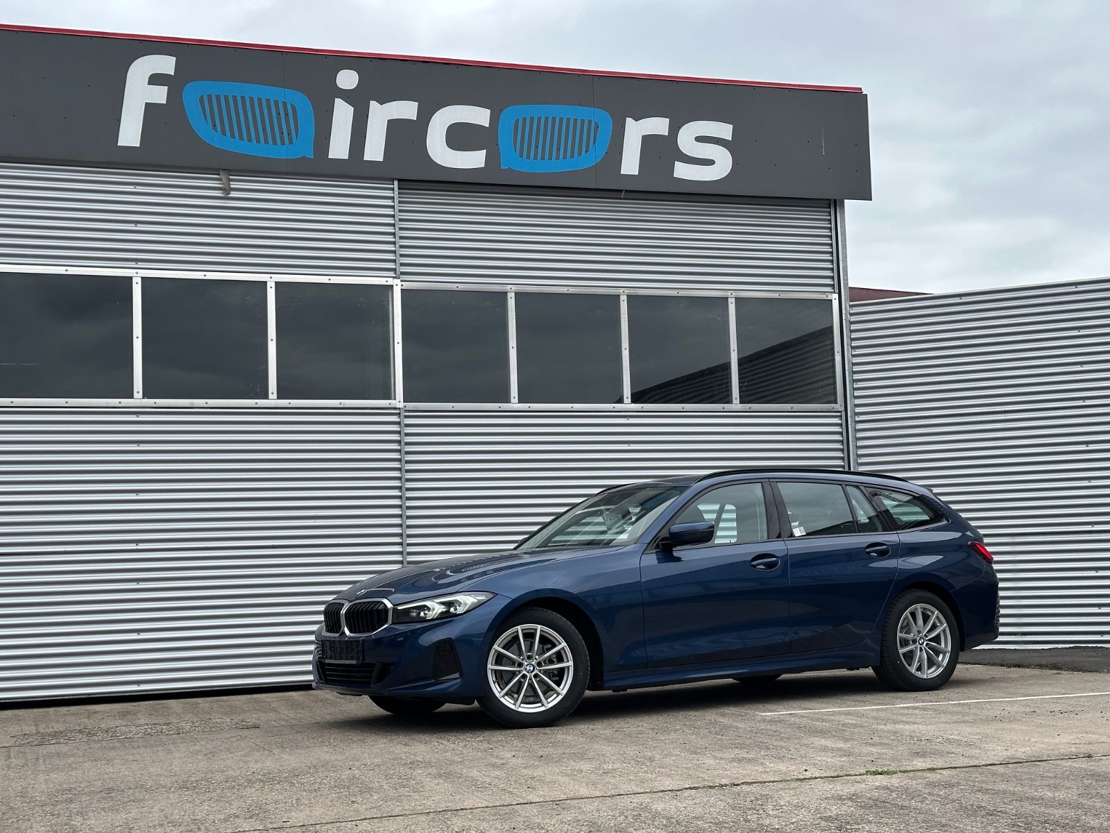 BMW 318d*Facelift*PANORAMA*HeadUp*DriveAss*ab 1,99%
