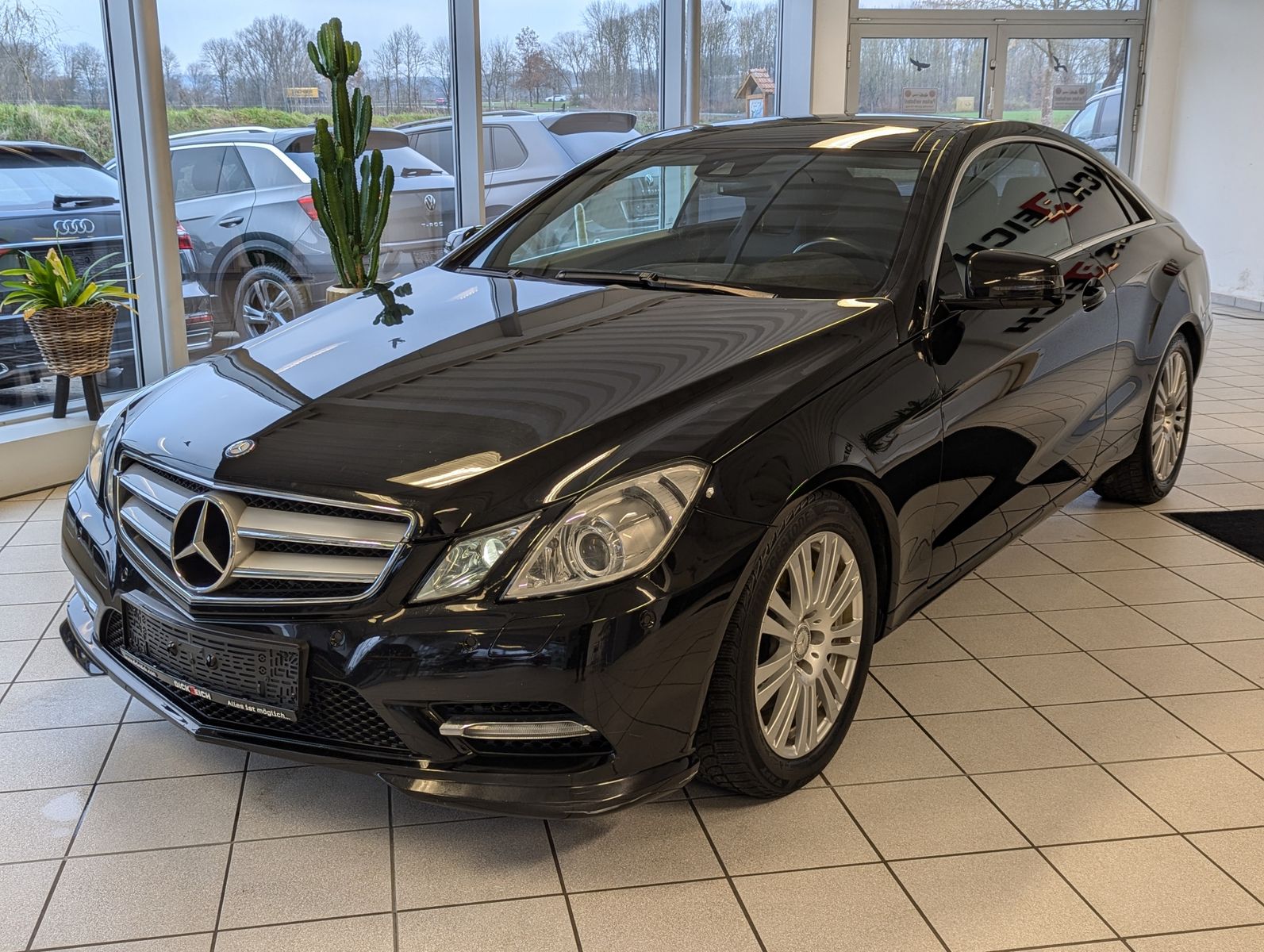 MERCEDES-BENZ E 350 CGI Ava. Memory Leder Navi Pano Sport-Fahr - Image 3