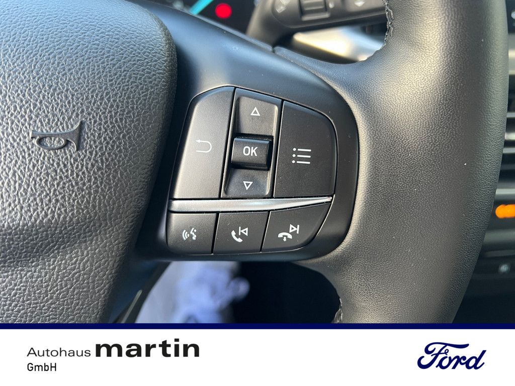 Fahrzeugabbildung Ford Focus 1.5 EcoBlue Titanium SHZ PDC NAVI LED ACC