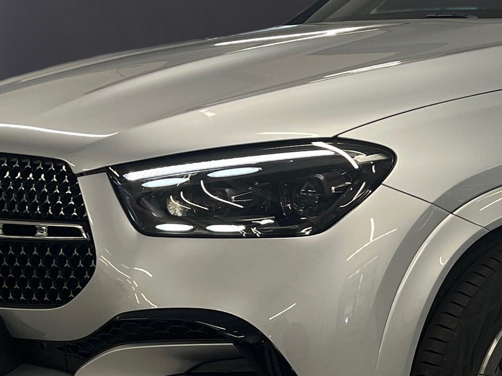 Fahrzeugabbildung Mercedes-Benz GLE 350 de 4M AMG*Distroni*360*Airmatic*AHK*Pano