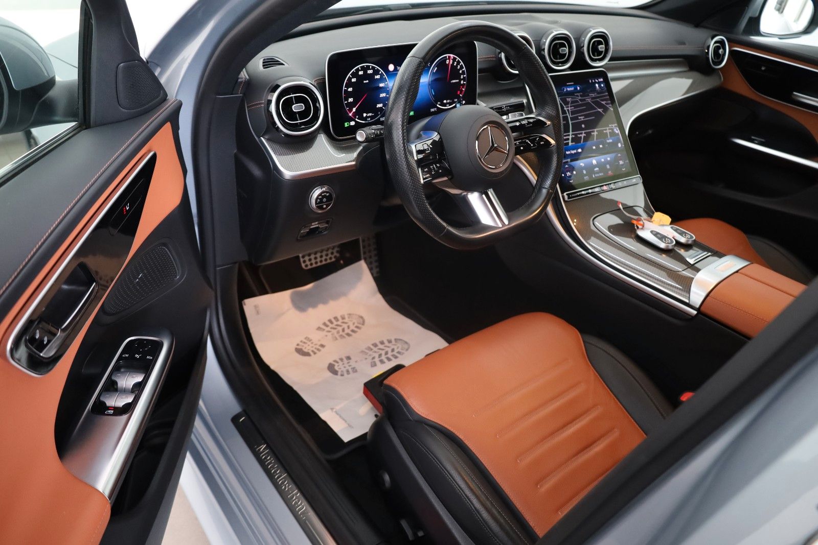Fahrzeugabbildung Mercedes-Benz C 300e T AMG Line Leder,Navi,LED,AppleCarpl.,AHK