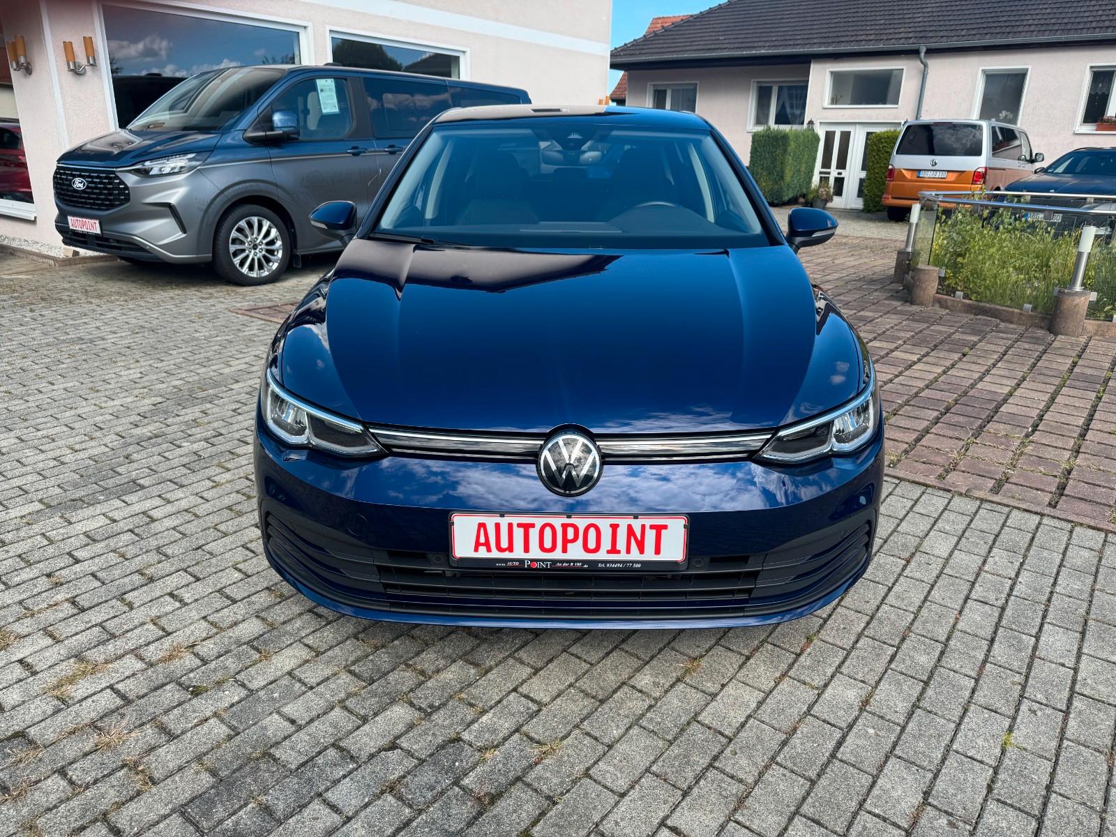 Volkswagen Golf VIII Lim. Life Business