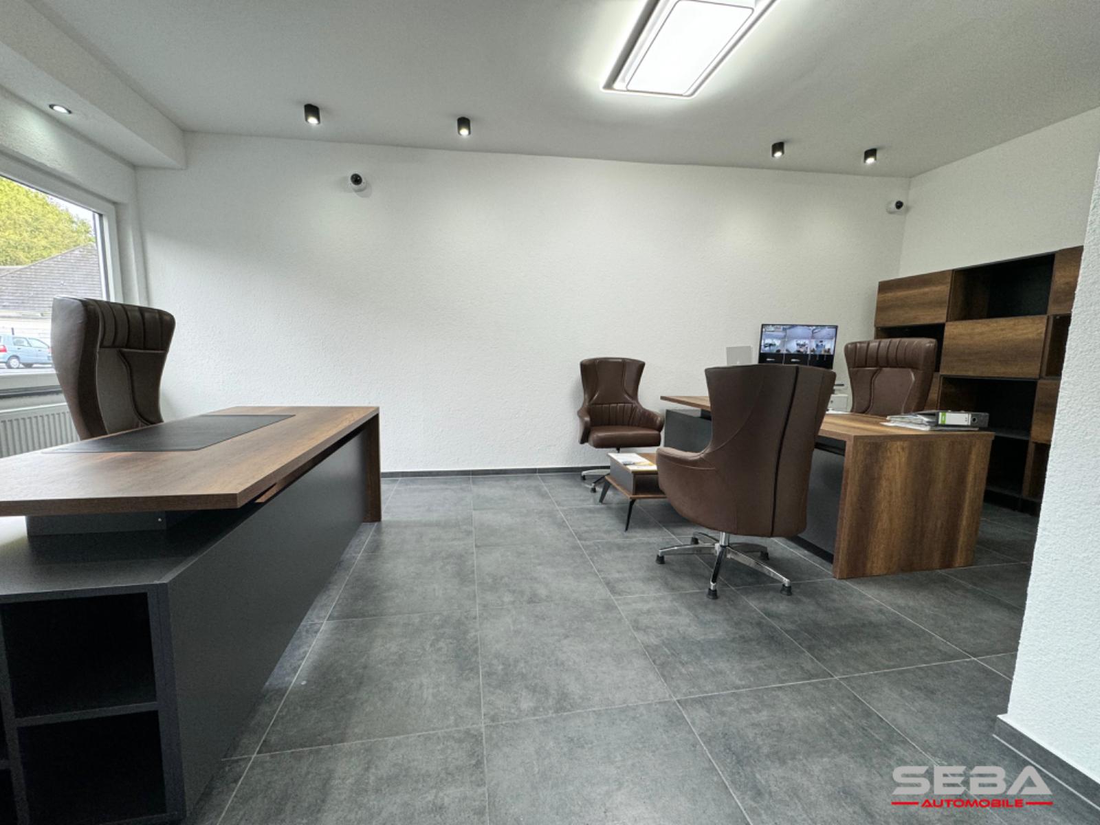 showroom-image-main