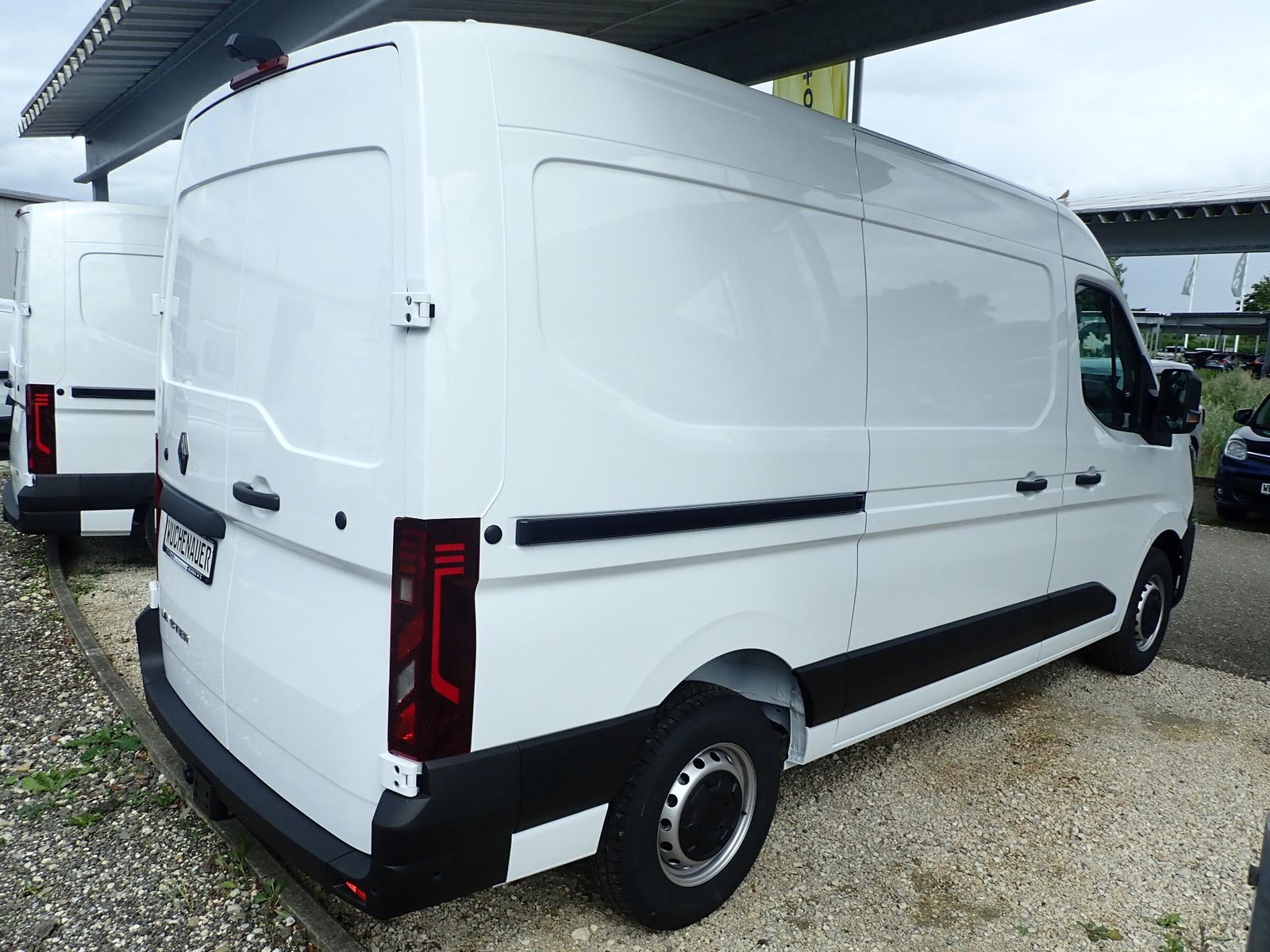 Fahrzeugabbildung Renault Master Kastenwagen FWD Kasten extra L2H2 3,5t Bl