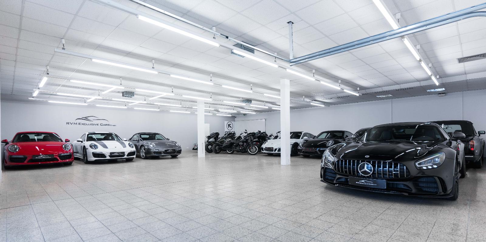 showroom-image-top