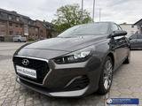 Hyundai i30 Fastback 1,4 TDGI Trend Automatik Navi Kamer - Hyundai i30 Gebrauchtwagen in Hamburg