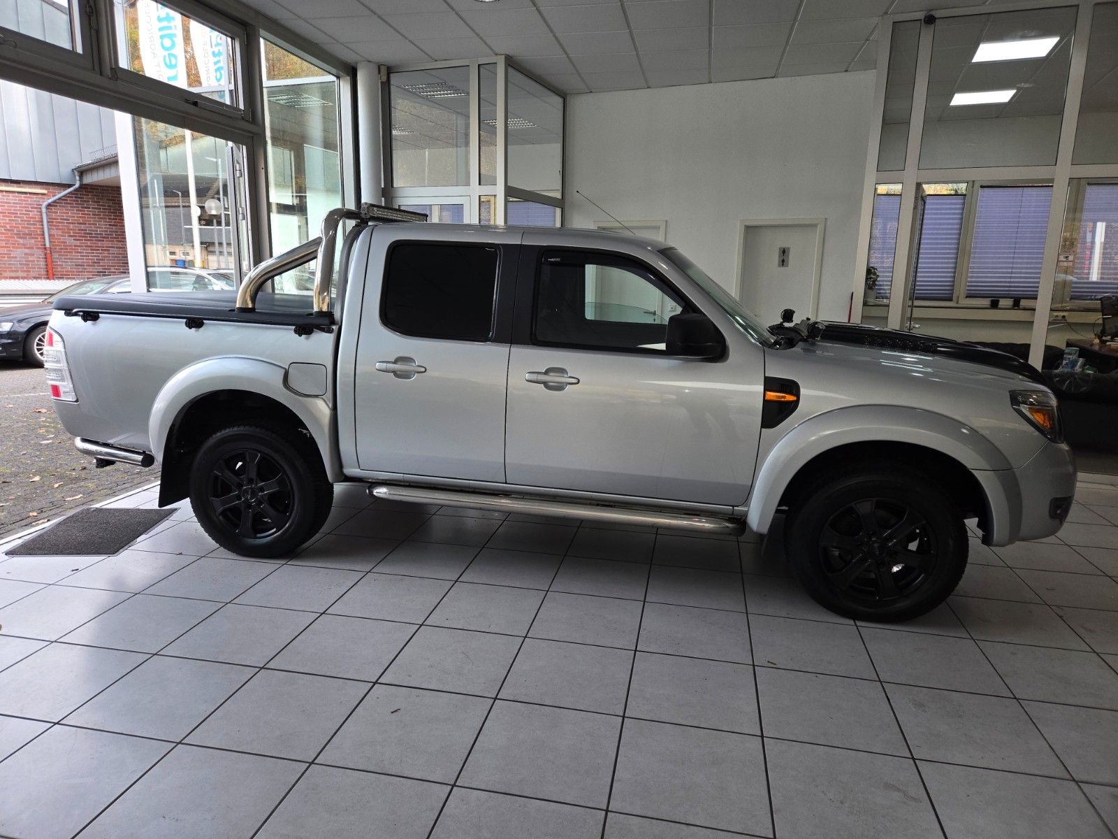 Fahrzeugabbildung Ford Ranger XLT Doppelkabine 4X4*ATM 67000 KM