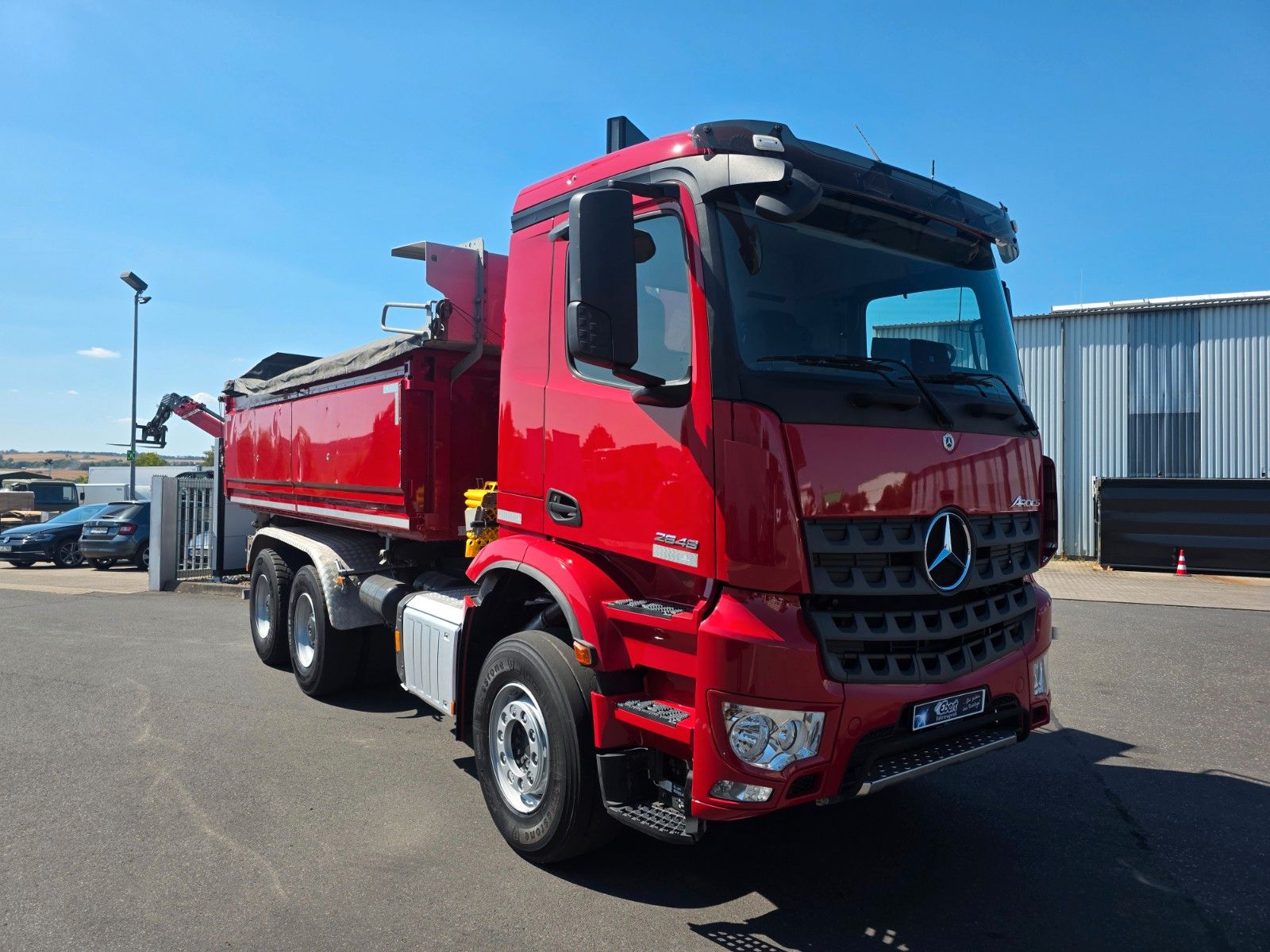 Fahrzeugabbildung Mercedes-Benz Arocs 2648 K 6x4 Thermo-Kipper + Bordmatik