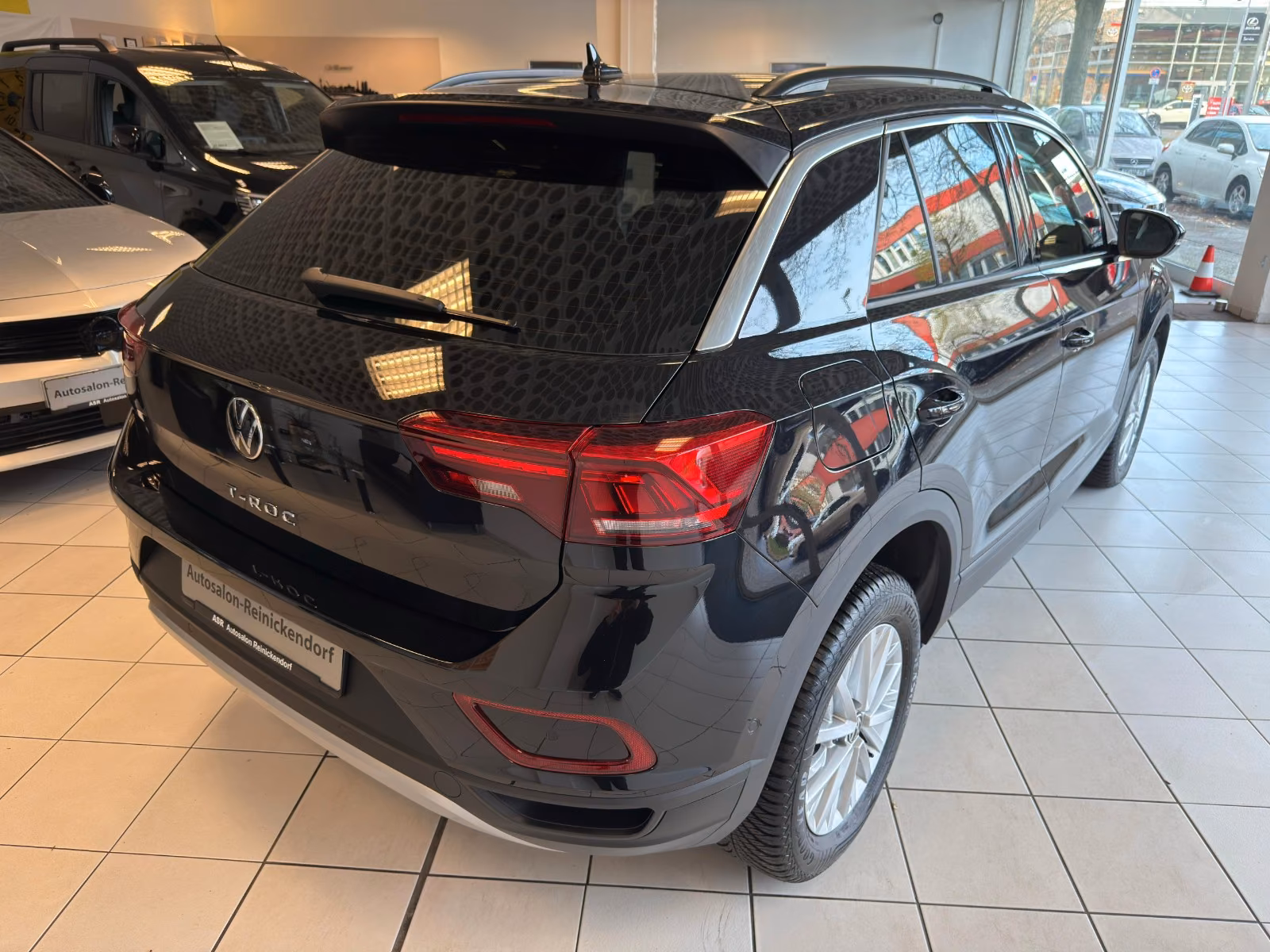Volkswagen T-Roc 1.5 TSI DSG Life*AHK*LED*Navi*SHZ*PDC*, миниатюра 6