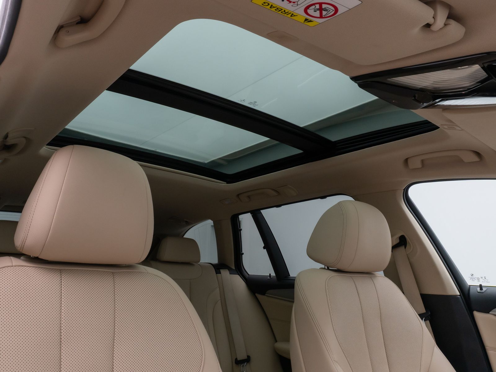 Fahrzeugabbildung BMW 530e Panorama Kamera DAB HiFi 4xKlima Leder 18Zl