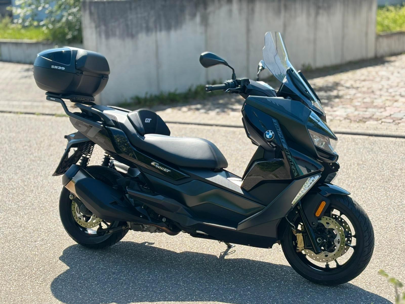 BMW C400GT Triple Black *Wie neu / Sitzheizung*