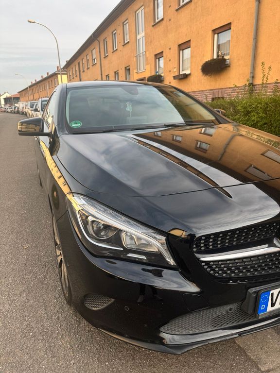 Image of Mercedes-Benz CLA 200