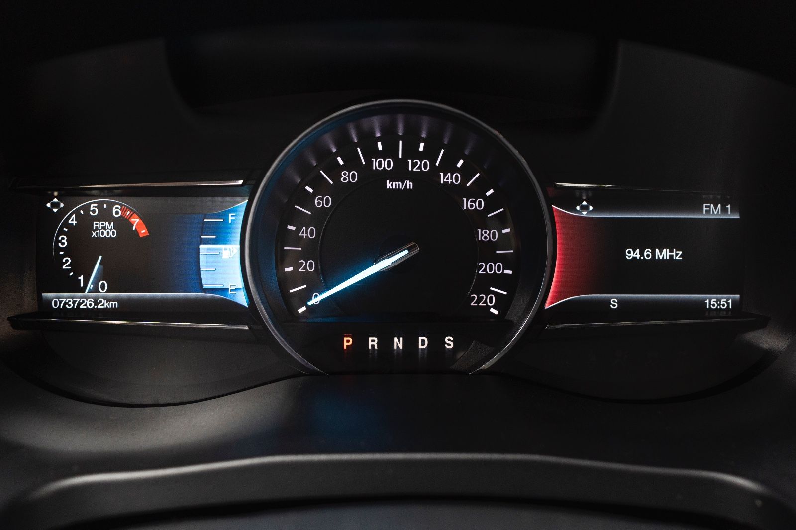 Fahrzeugabbildung Ford Explorer XLT 3,5L 4X4 LPG 6 SITZE KAM NAV