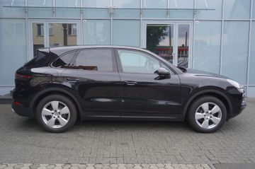 Porsche Cayenne - 9