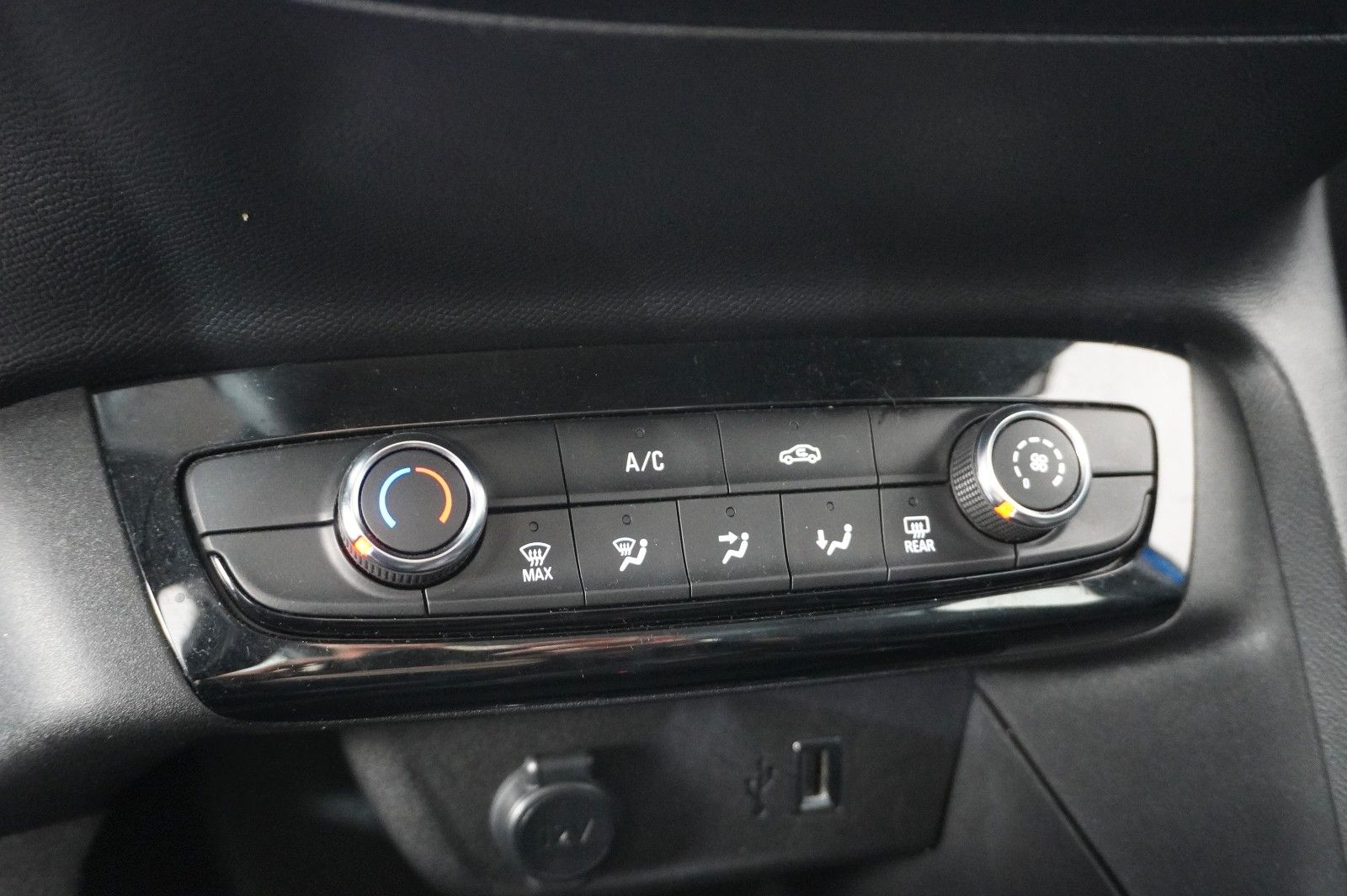 Fahrzeugabbildung Opel Corsa F 1.2T ELEGANCE NAVI/LED/SPORT/VIRTU./DAB+