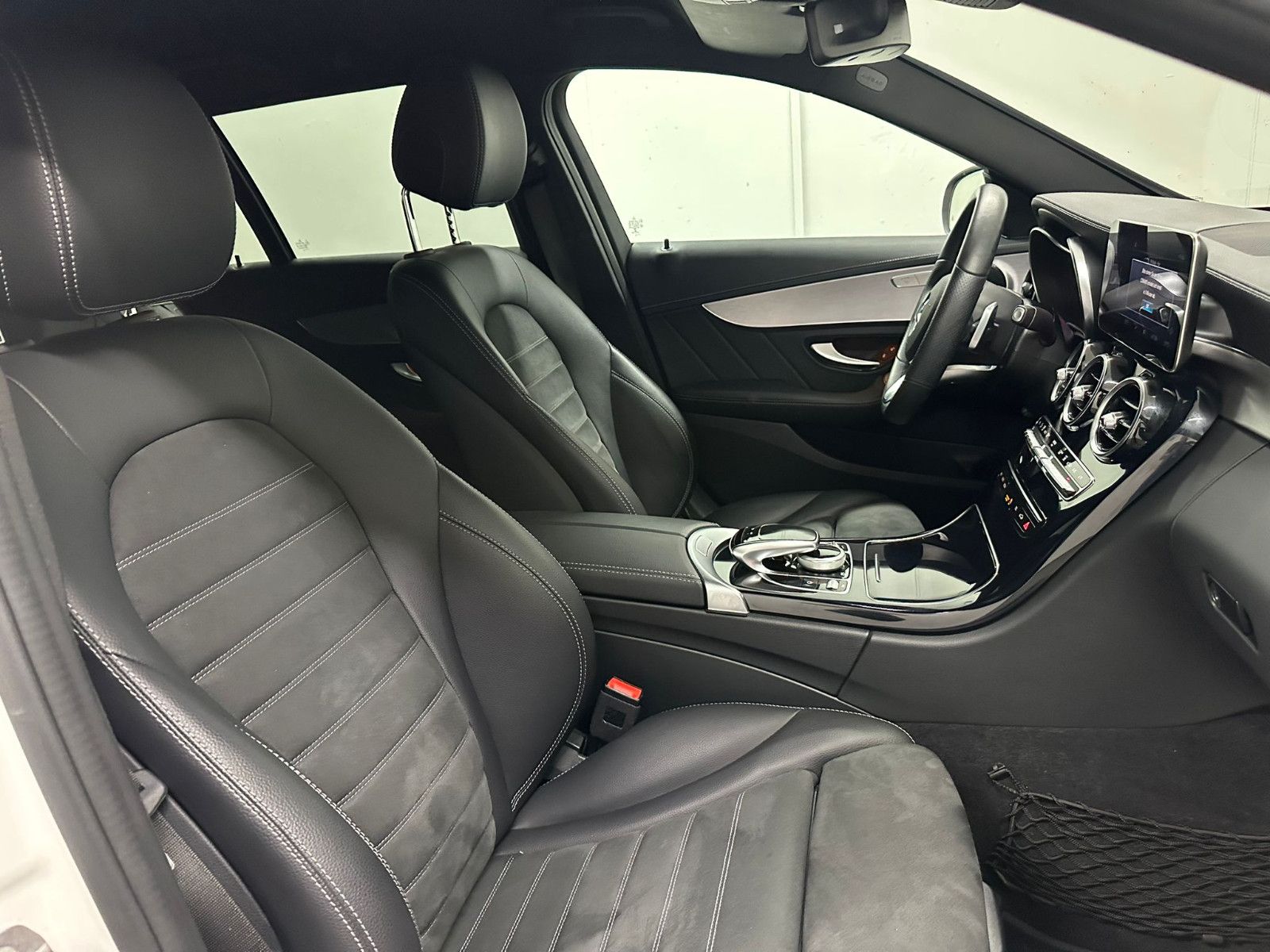Fahrzeugabbildung Mercedes-Benz C 220 d 4MATIC T  *AMG-LINE*NIGHT*SDH*