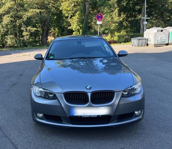 BMW 325i E92