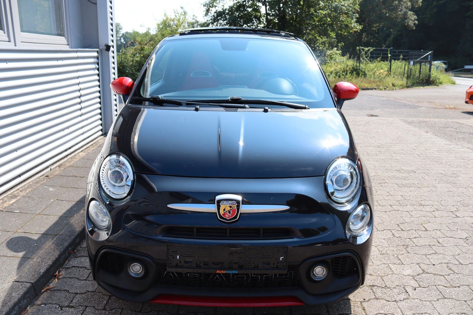 Fahrzeugabbildung Fiat 595 ABARTH LEDER PANO NAVI BEATS XENON PDC  1Hd