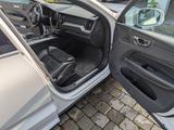 Volvo XC60 D5 AWD R Design Geartronic R Design - Volvo XC60: Geartronic