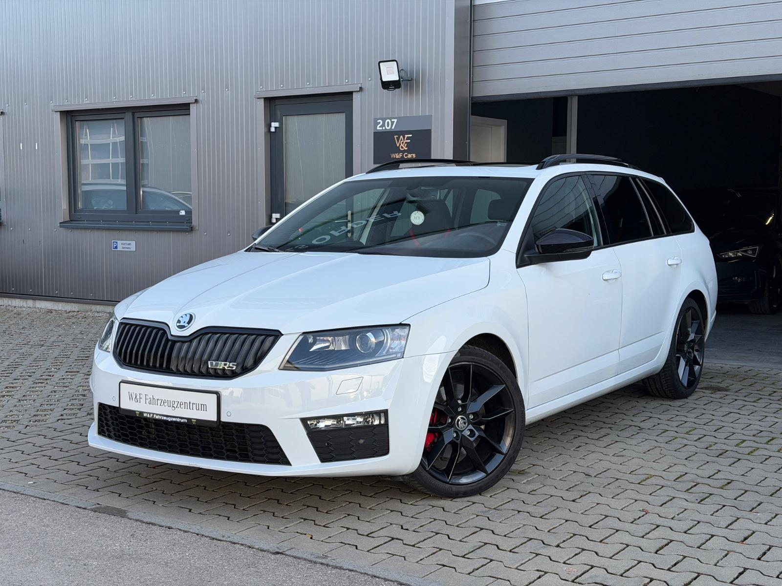 Skoda Octavia Combi RS|AHK|PANO|MirrorLink|8Fach|
