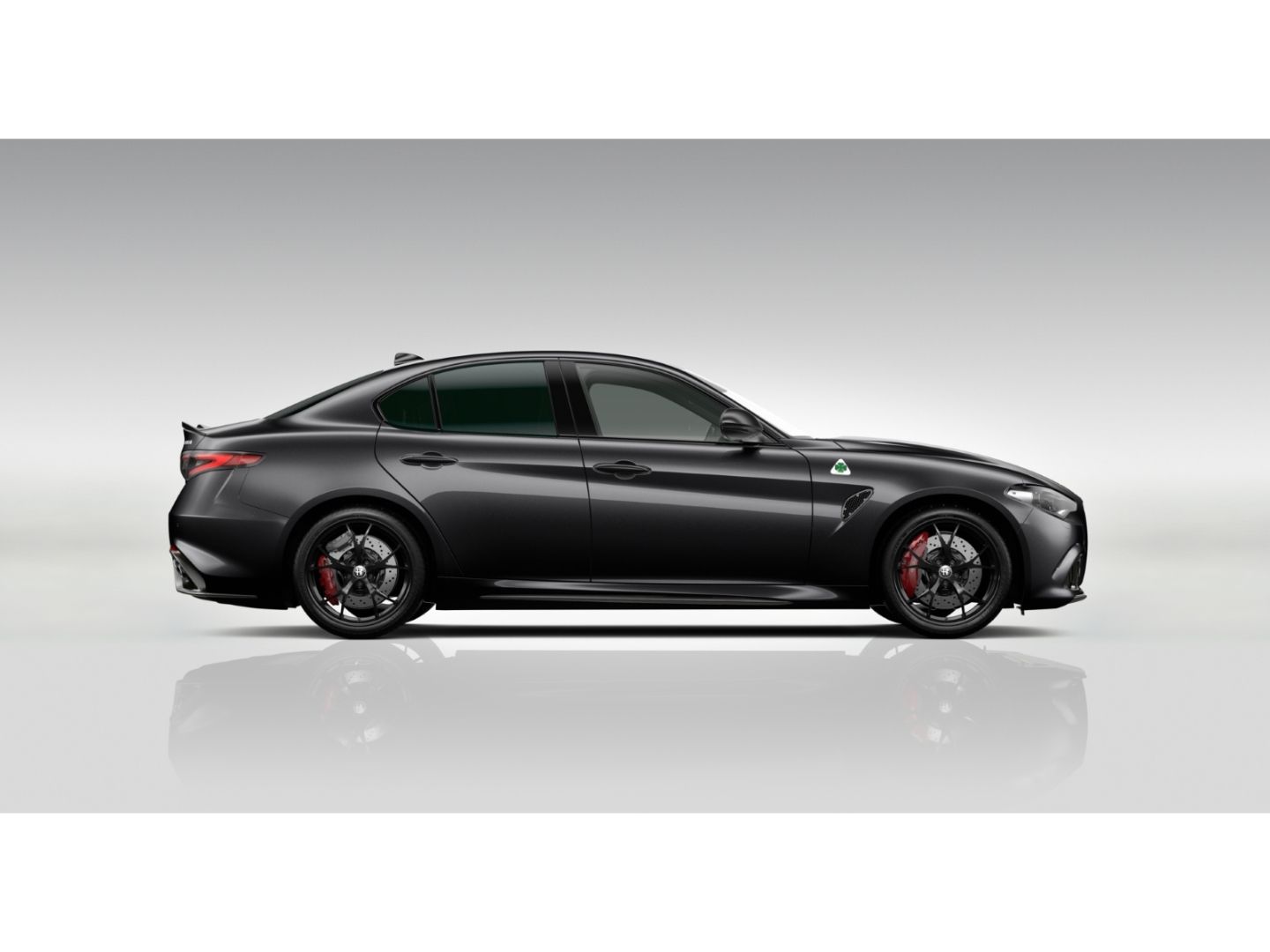 Fahrzeugabbildung Alfa Romeo Giulia Quadrifoglio 2.9 V6 Bi-Turbo - Akrapovic