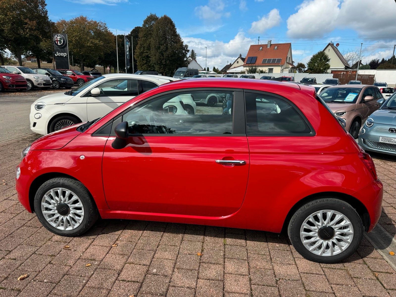 Fahrzeugabbildung Fiat 500 HATCHBACK MY23 1.0 GSE PDC CARPLAY TEMPOMAT