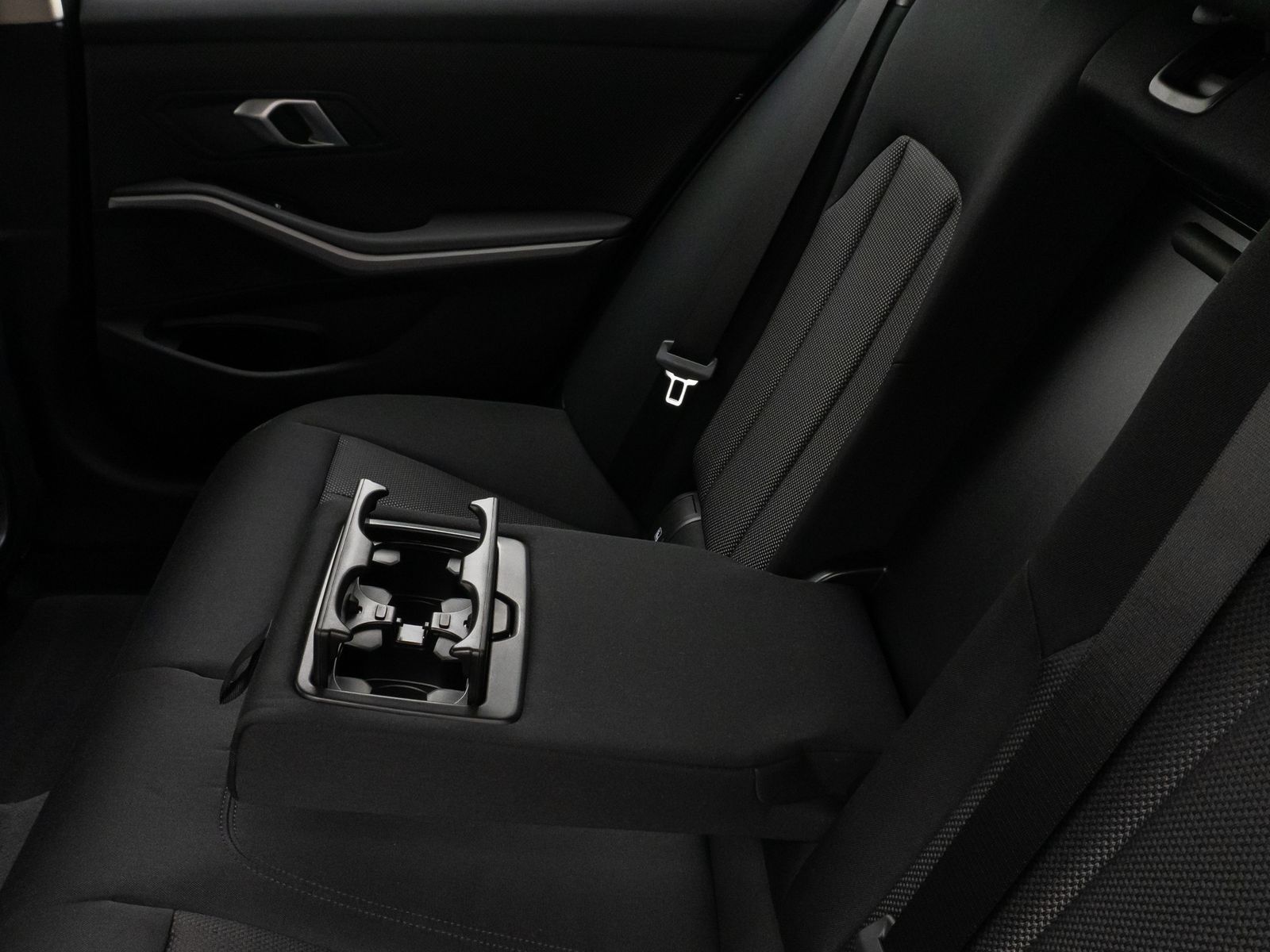 Fahrzeugabbildung BMW 320d  DAB CockPit+ Lordos PDC Geschwindigkeitsre