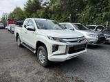 Mitsubishi L200 Basis Club Cab 4WD - weiße Mitsubishi L200