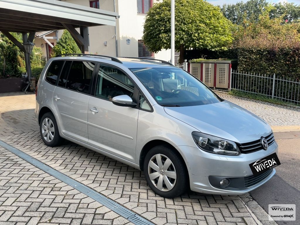 VOLKSWAGEN Touran